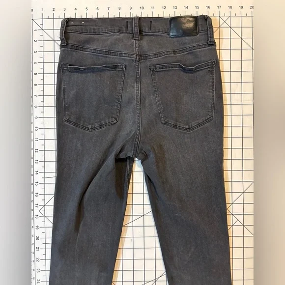 Madewell by J. Crew Women’s Size 27 Gray Roadtripper High Waist Cropped Jeans - Picture 7 of 10